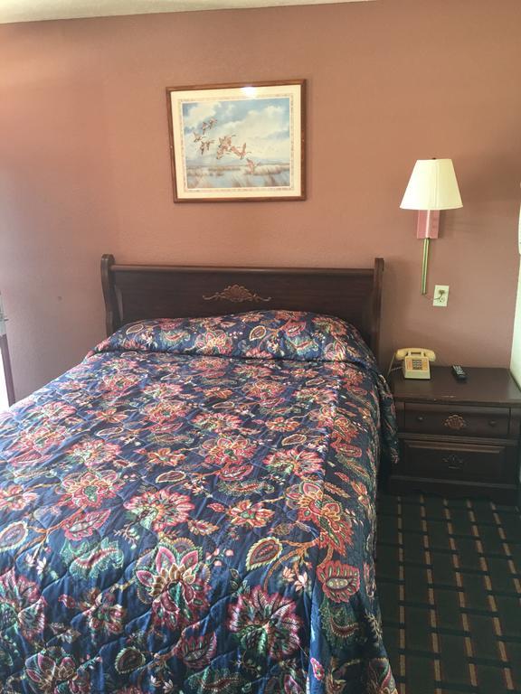 Best Value Inn Motel Sandusky Marianna Exterior foto