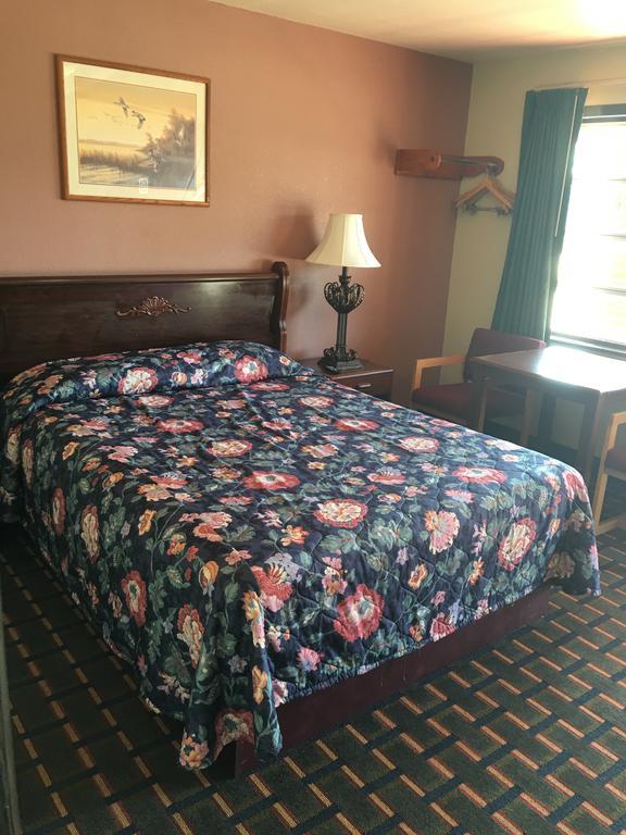 Best Value Inn Motel Sandusky Marianna Exterior foto