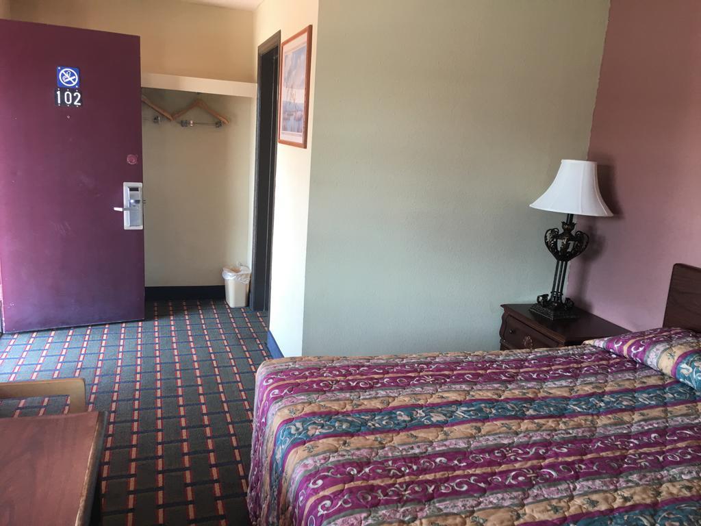 Best Value Inn Motel Sandusky Marianna Exterior foto