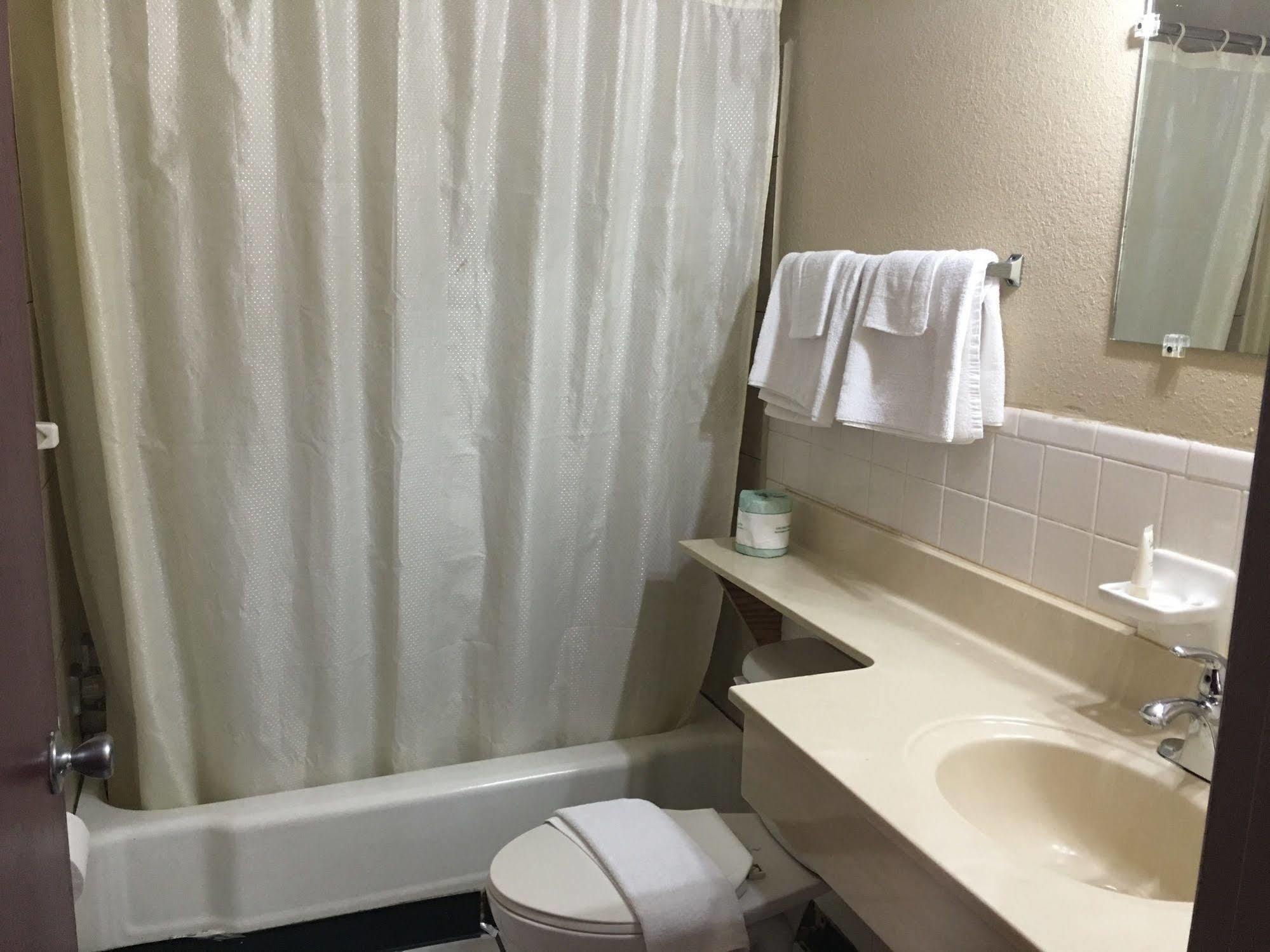 Best Value Inn Motel Sandusky Marianna Exterior foto