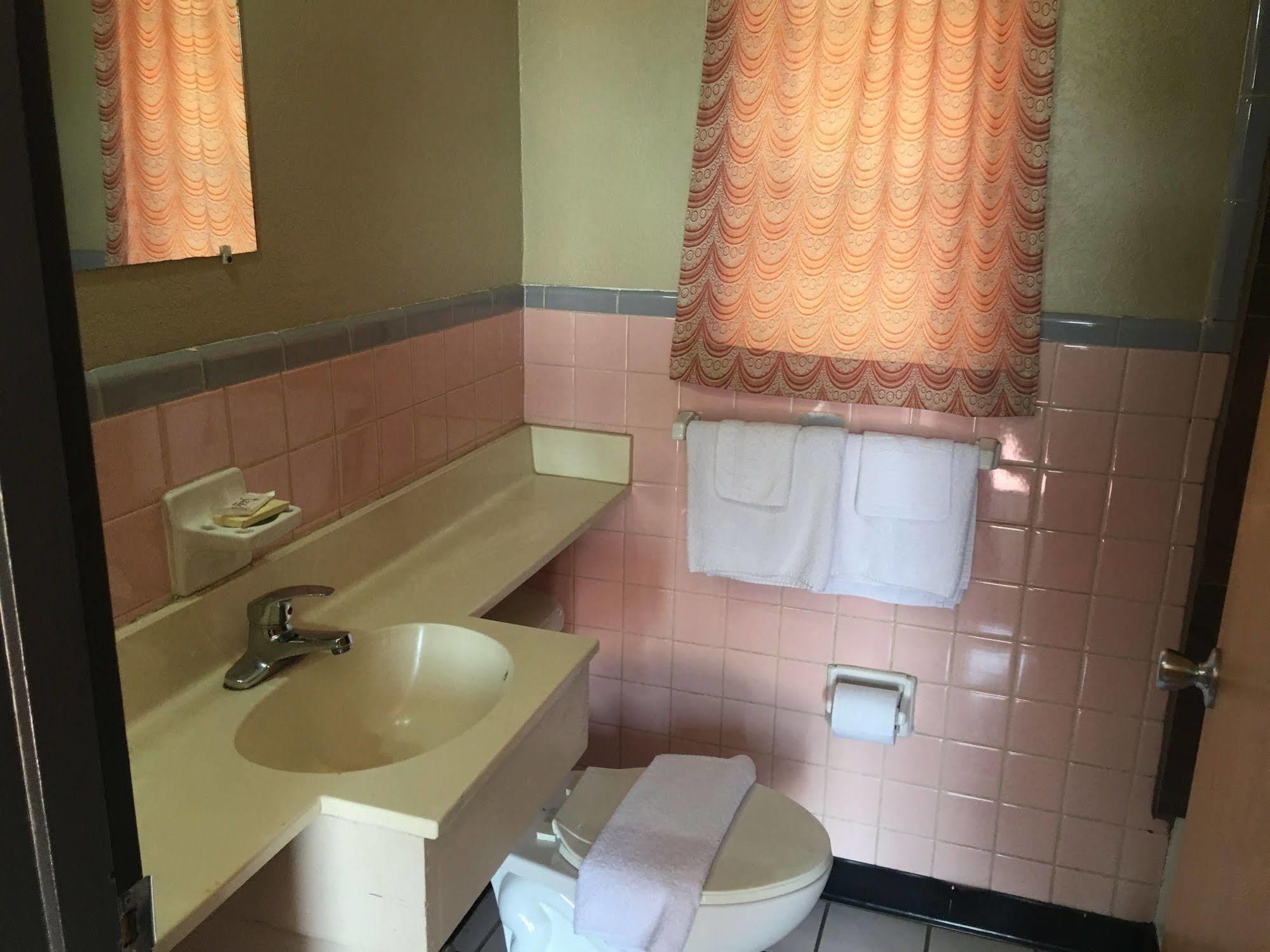 Best Value Inn Motel Sandusky Marianna Exterior foto